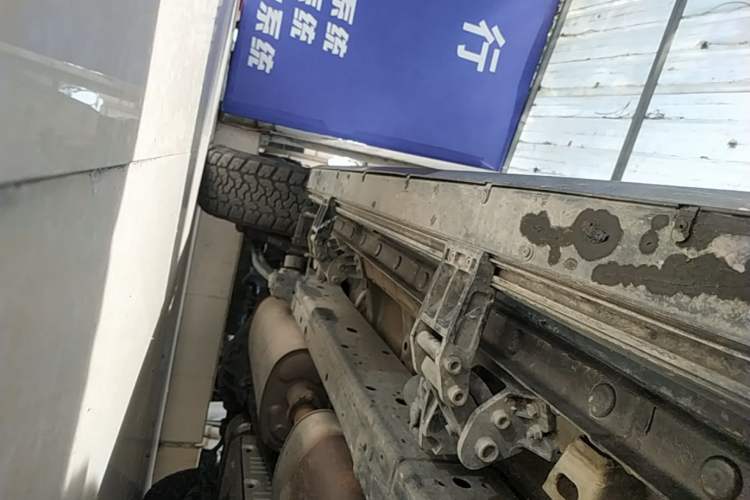 Used Tank 400 New Energy 2023 Hi4-T Super Edition Right Side Sill