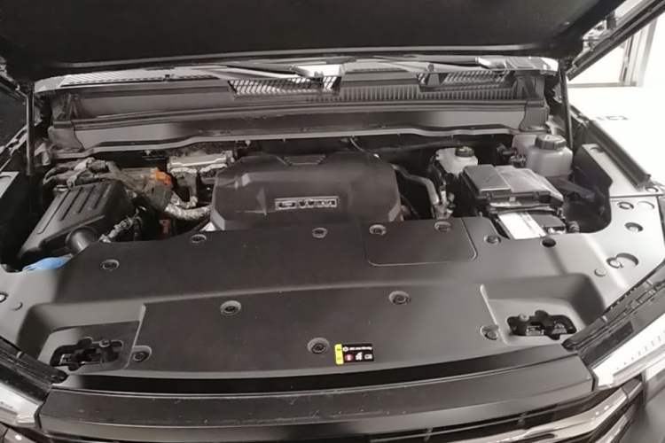 Used Tank 400 New Energy 2023 Hi4-T Super Edition Engine Bay