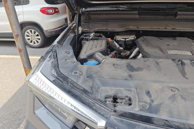 Used Tank 400 New Energy 2023 Hi4-T Super Edition Engine Bay Right