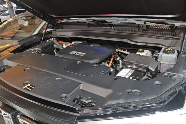 Used Tank 400 New Energy 2023 Hi4-T Super Edition Engine Bay