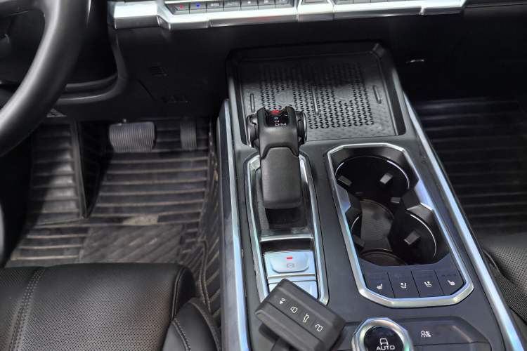 Used Tank 400 New Energy 2023 Hi4-T Functional Edition Interior 1