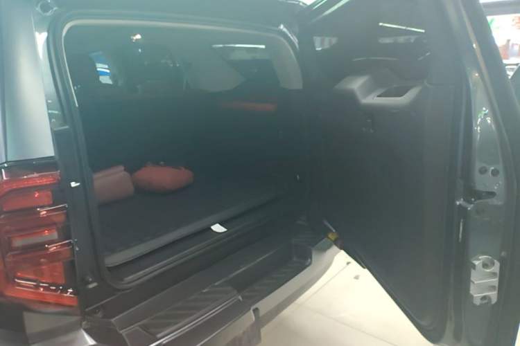 Used Tank 400 New Energy 2023 Hi4-T Super Edition Trunk