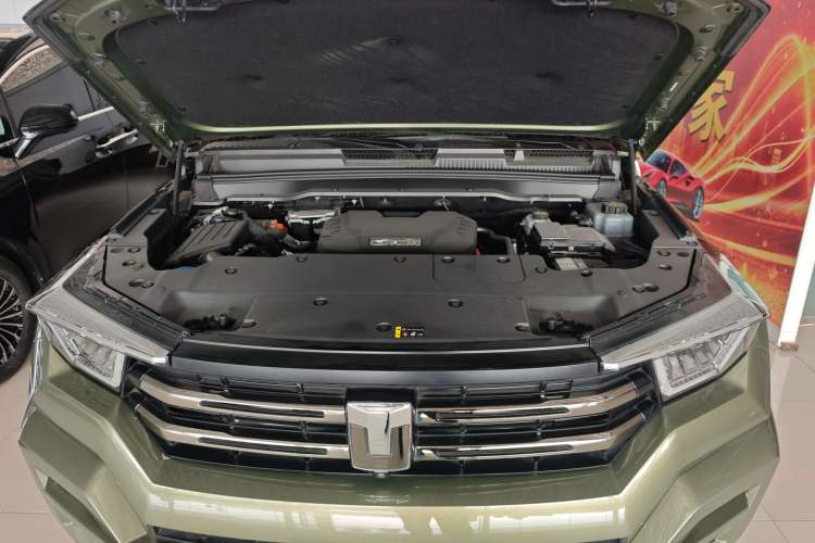 Used Tank 400 New Energy 2023 Hi4-T Super Edition Engine Bay