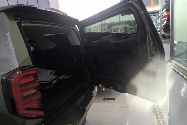 Used Tank 400 New Energy 2023 Hi4-T Super Edition Trunk