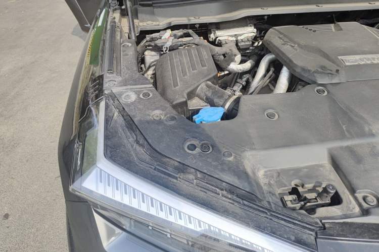 Used Tank 400 New Energy 2023 Hi4-T Super Edition Engine Bay Right