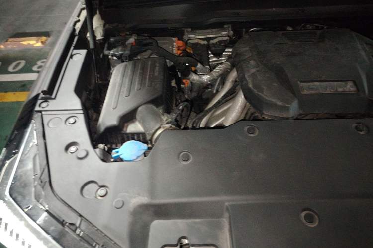 Used Tank 400 New Energy 2023 Hi4-T Super Edition Engine Bay Right