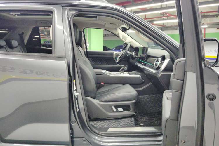 Used Tank 400 New Energy 2023 Hi4-T Super Edition Right Front Seat