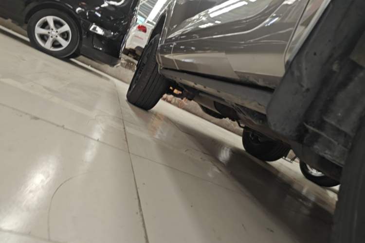 Used Tank 400 New Energy 2023 Hi4-T Super Edition Right Side Sill