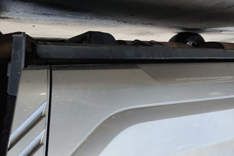 Used Tank 400 New Energy 2023 Hi4-T Super Edition Right Side Sill
