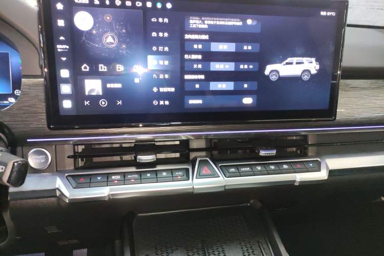 Used Tank 400 New Energy 2024 Hi4-T City Edition Audio And AC Panel