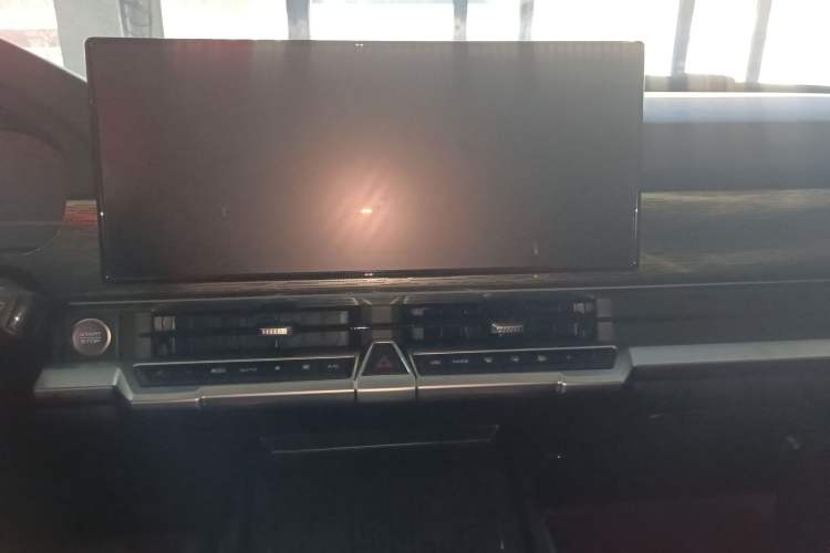 Used Tank 400 New Energy 2024 Hi4-T Off-Road Edition Audio And AC Panel