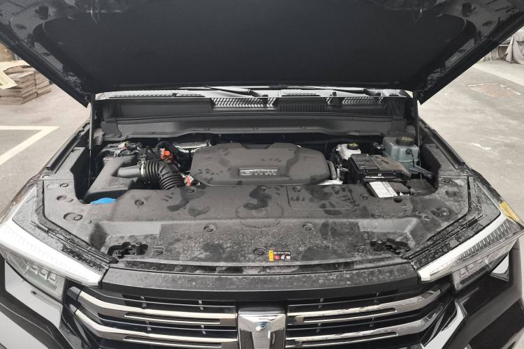 Used Tank 400 New Energy 2024 Hi4-T Off-Road Edition Engine Bay