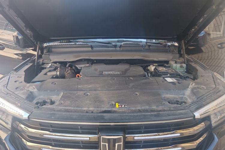 Used Tank 400 New Energy 2024 Hi4-T Off-Road Edition Engine Bay