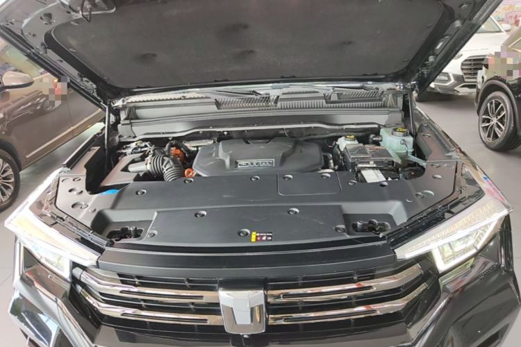 Used Tank 400 New Energy 2024 Hi4-T Off-Road Edition Engine Bay