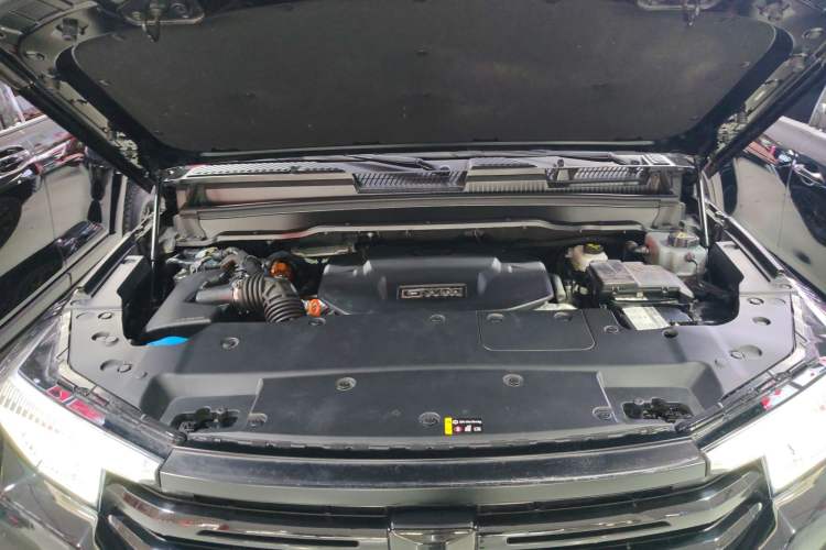 Used Tank 400 New Energy 2024 Hi4-T Off-Road Edition Engine Bay