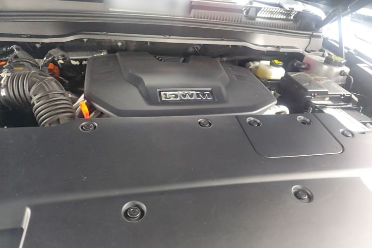 Used Tank 400 New Energy 2024 Hi4-T Off-Road Edition Engine Bay