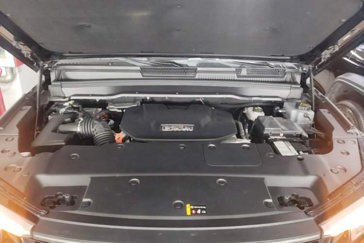 Used Tank 400 New Energy 2024 Hi4-T Off-Road Edition Engine Bay