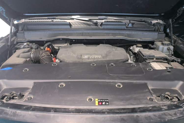 Used Tank 400 New Energy 2024 Hi4-T Off-Road Edition Engine Bay