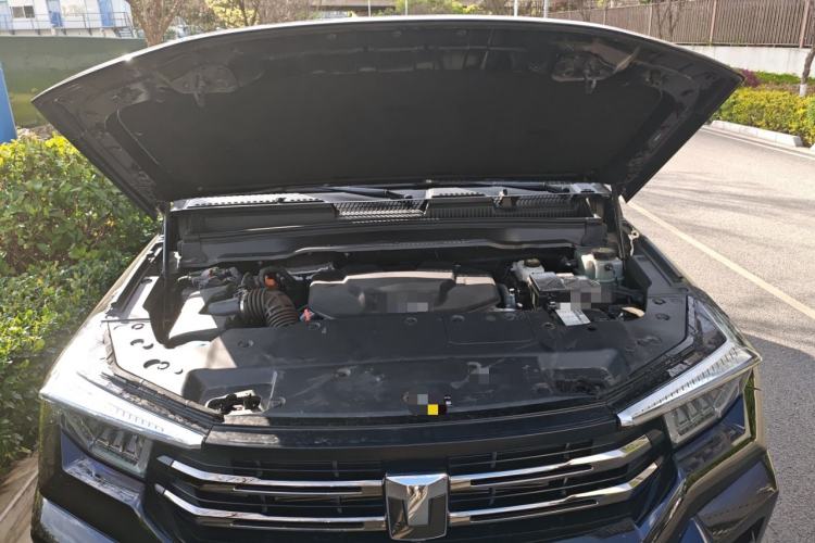 Used Tank 400 New Energy 2024 Hi4-T Off-Road Edition Engine Bay