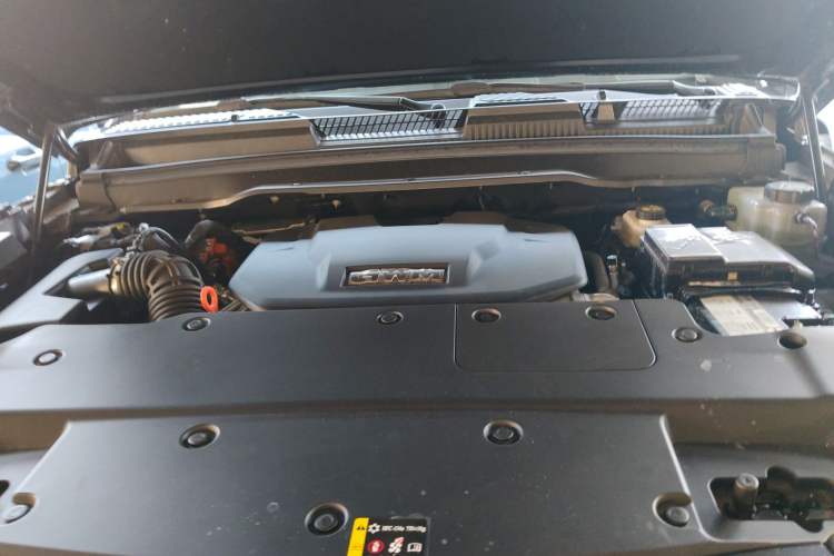 Used Tank 400 New Energy 2024 Hi4-T Off-Road Edition Engine Bay