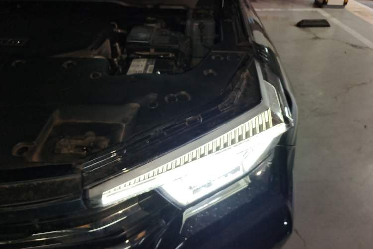 Used Tank 400 New Energy 2024 Hi4-T City Edition Engine Bay Left