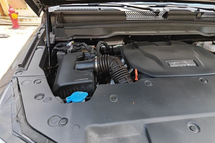Used Tank 400 New Energy 2024 Hi4-T Off-Road Edition Engine Bay Right