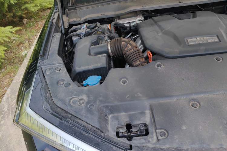 Used Tank 400 New Energy 2024 Hi4-T City Edition Engine Bay Right