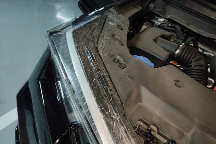 Used Tank 400 New Energy 2024 Hi4-T Off-Road Edition Engine Bay Right