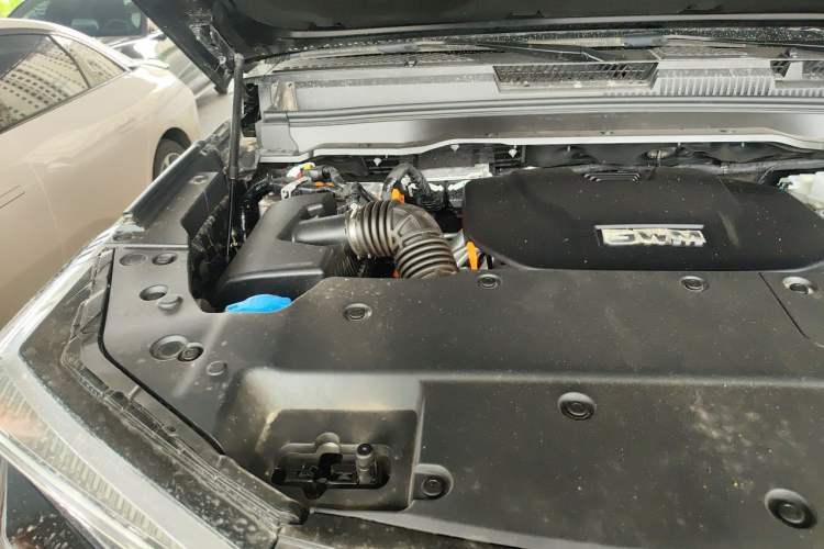 Used Tank 400 New Energy 2024 Hi4-T Off-Road Edition Engine Bay Right