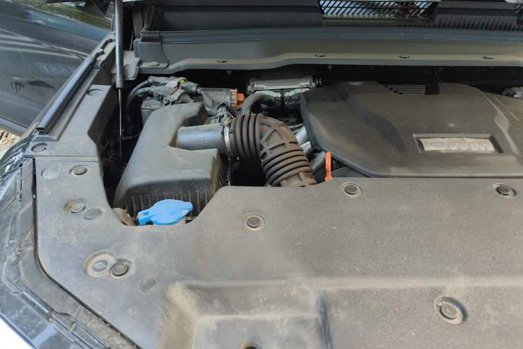 Used Tank 400 New Energy 2024 Hi4-T City Edition Engine Bay Right