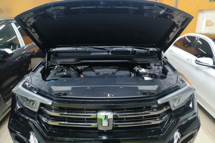 Used Tank 400 New Energy 2024 Hi4-T Off-Road Edition Engine Bay