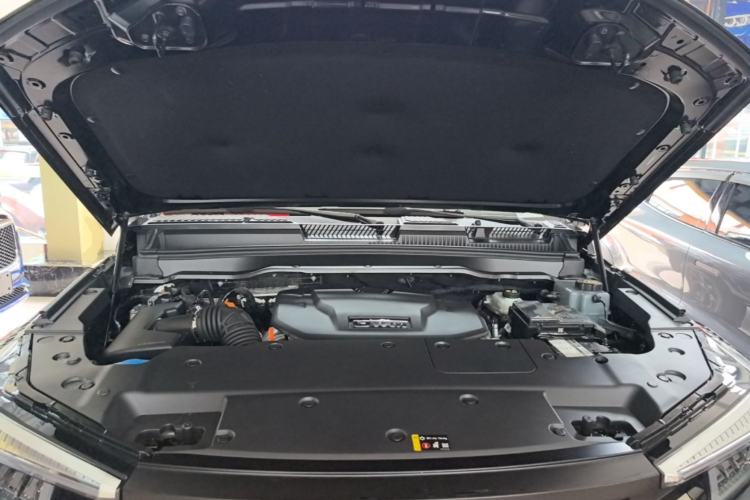 Used Tank 400 New Energy 2024 Hi4-T Off-Road Edition Engine Bay