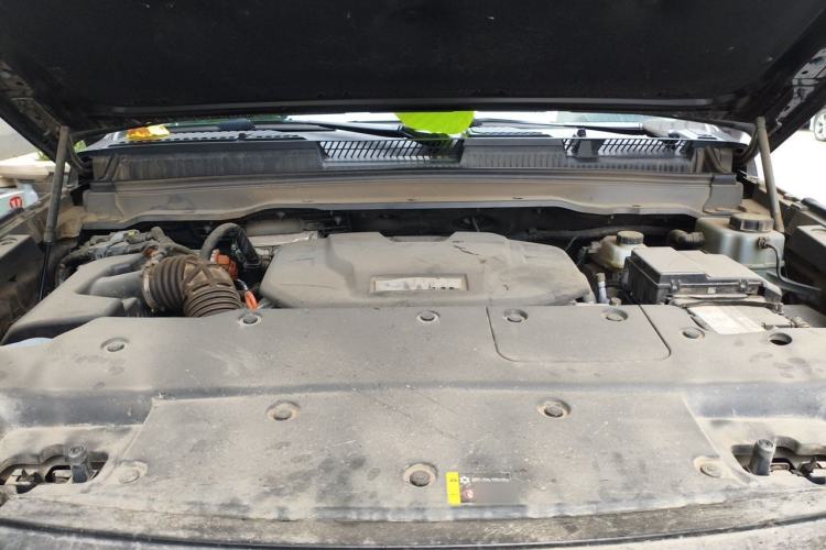 Used Tank 400 New Energy 2024 Hi4-T Off-Road Edition Engine Bay