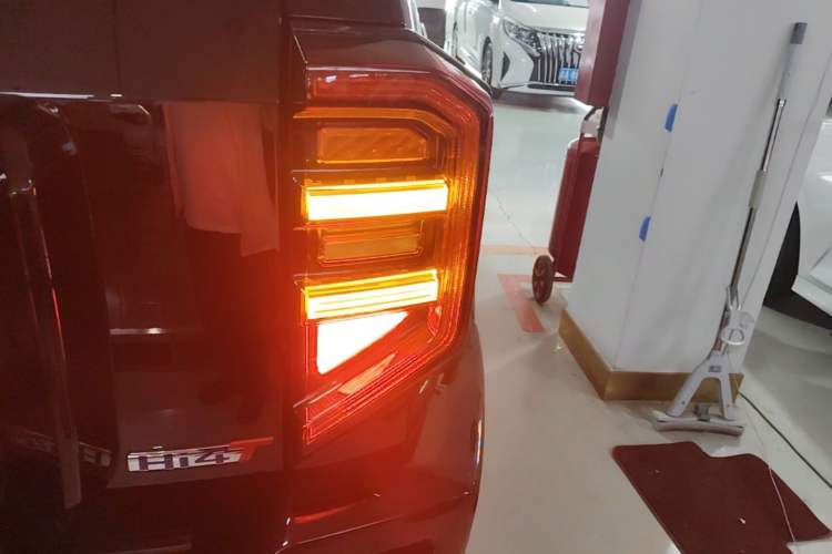 Used Tank 400 New Energy 2024 Hi4-T Off-Road Edition Exterior 3