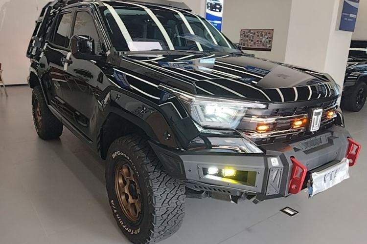 Used Tank 400 New Energy 2024 Hi4-T Off-Road Edition Front Right 45 Deg