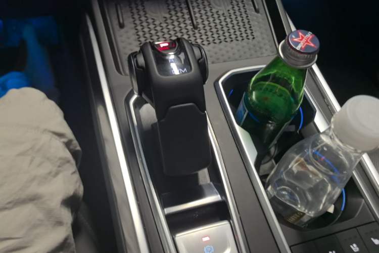 Used Tank 400 New Energy 2024 Hi4-T Off-Road Edition Gear Lever
