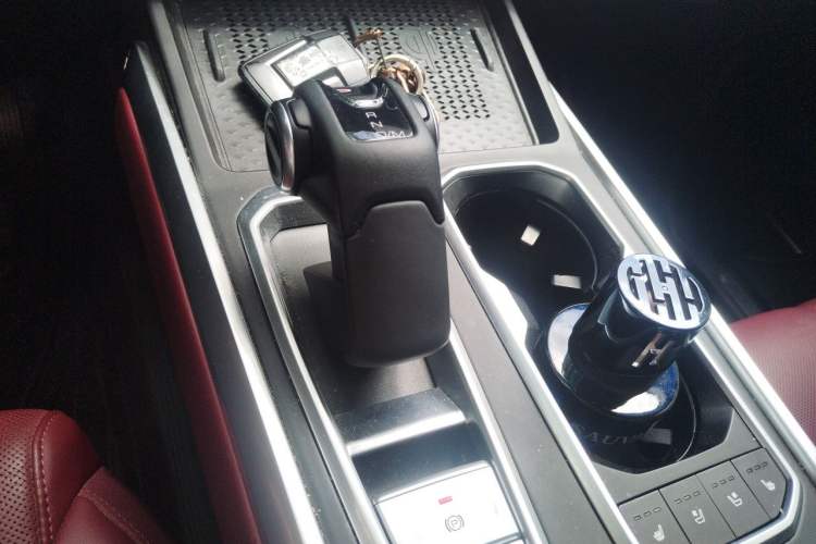 Used Tank 400 New Energy 2024 Hi4-T Off-Road Edition Gear Lever