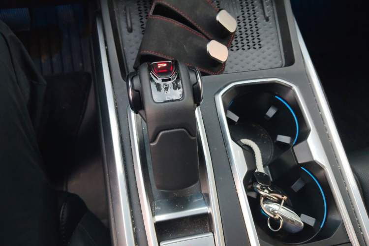 Used Tank 400 New Energy 2024 Hi4-T Off-Road Edition Gear Lever
