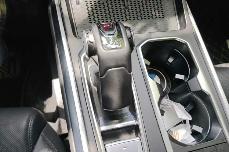 Used Tank 400 New Energy 2024 Hi4-T Off-Road Edition Gear Lever