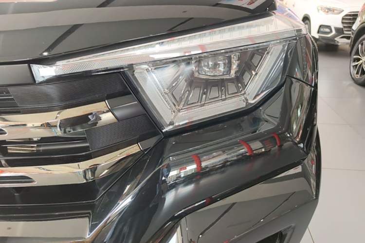 Used Tank 400 New Energy 2024 Hi4-T Off-Road Edition Left Front Headlight