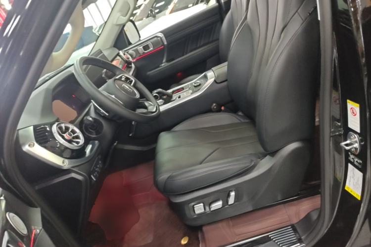 Used Tank 400 New Energy 2024 Hi4-T Off-Road Edition Left Front Seat