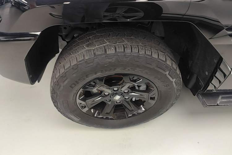 Used Tank 400 New Energy 2024 Hi4-T Off-Road Edition Left Front Wheel Hub