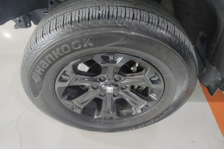 Used Tank 400 New Energy 2024 Hi4-T Off-Road Edition Left Front Wheel Hub