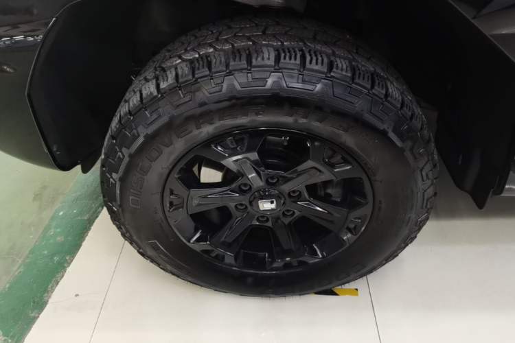 Used Tank 400 New Energy 2024 Hi4-T Off-Road Edition Left Front Wheel Hub