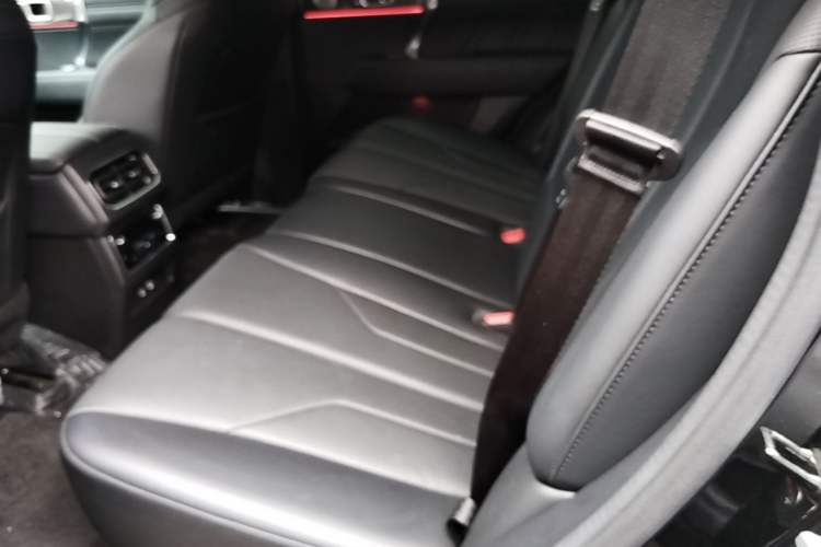 Used Tank 400 New Energy 2024 Hi4-T Off-Road Edition Left Rear Seat