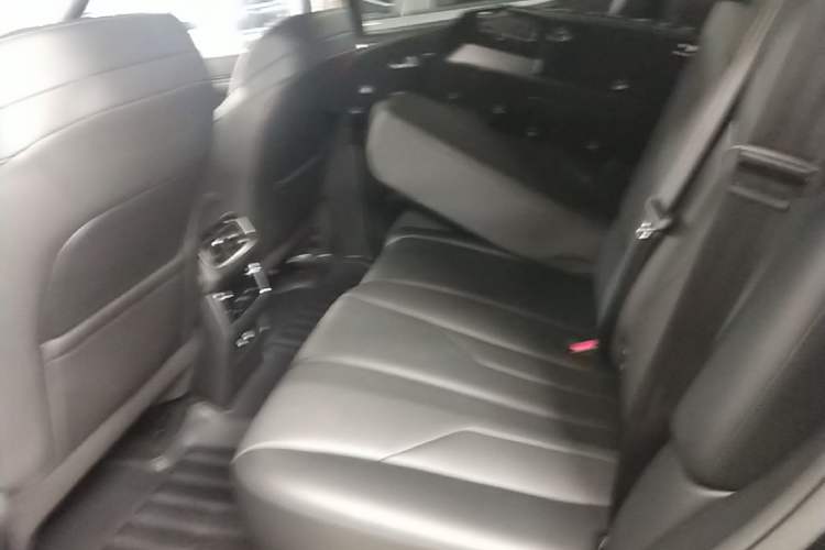 Used Tank 400 New Energy 2024 Hi4-T Off-Road Edition Left Rear Seat