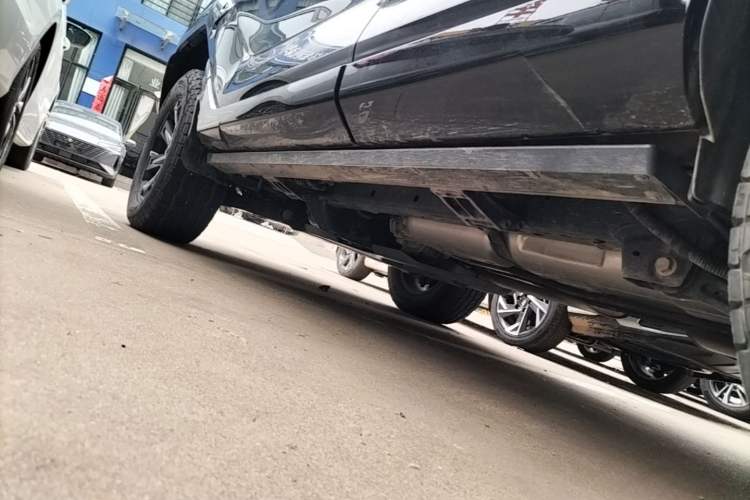 Used Tank 400 New Energy 2024 Hi4-T Off-Road Edition Left Side Sill