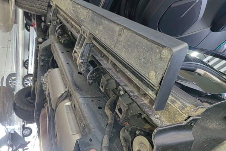 Used Tank 400 New Energy 2024 Hi4-T Off-Road Edition Left Side Sill