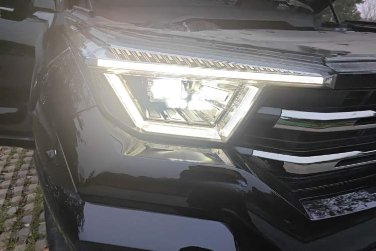 Used Tank 400 New Energy 2024 Hi4-T Off-Road Edition Right Front Headlight