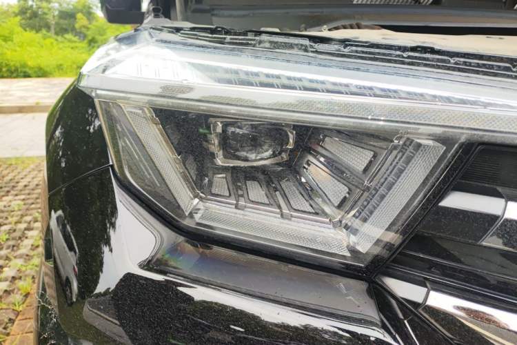 Used Tank 400 New Energy 2024 Hi4-T Off-Road Edition Right Front Headlight